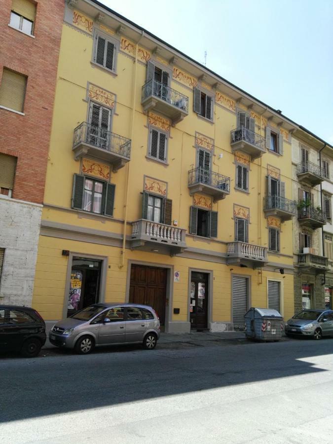 Via Palestrina - Corso Vercelli Apartamento Turim Exterior foto